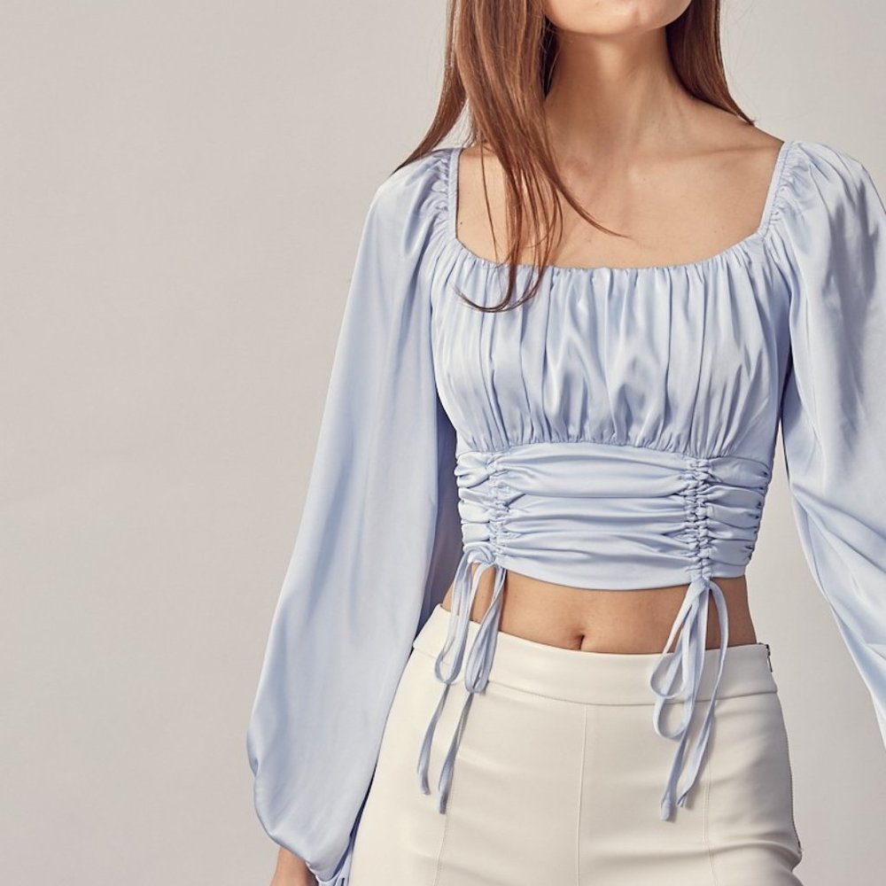 JET SET LONG SLEEVE RUCHED CROP TOP
